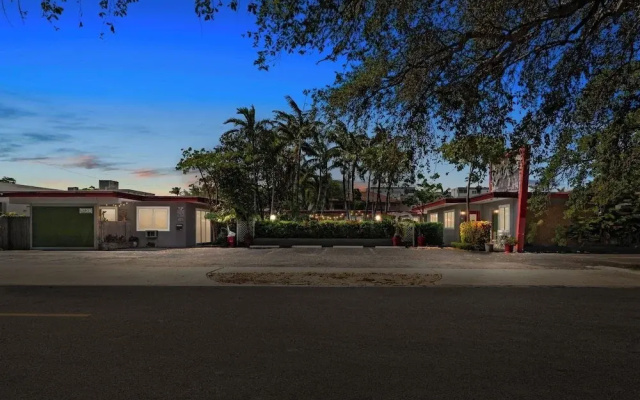 Hollywood 1BR Near Beach & Dining