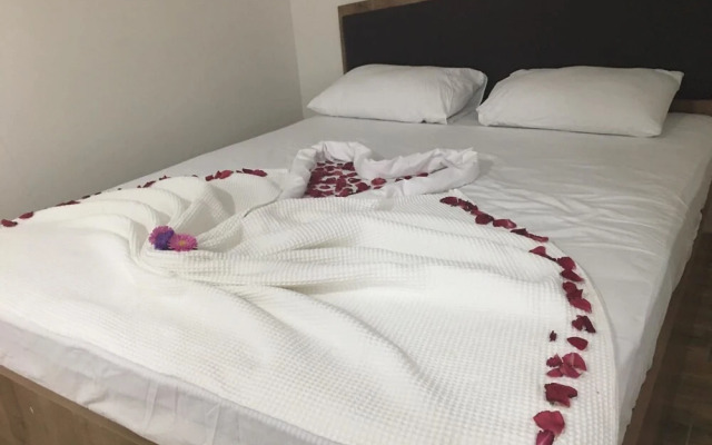 Triton Apart Otel