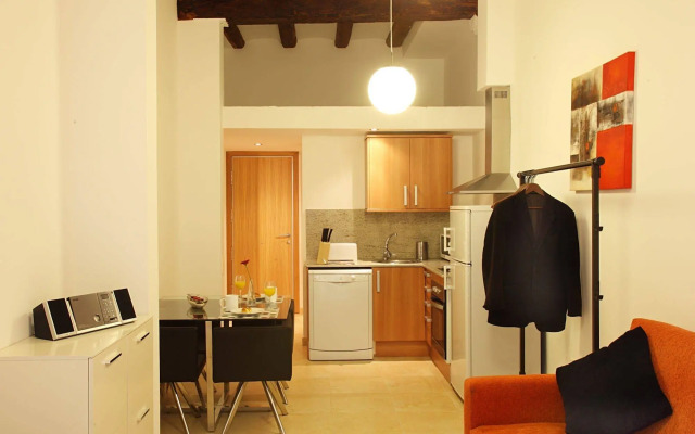 MH Apartments S. Familia