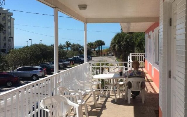 Beach House Hotel