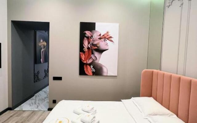 Royal apartment on Gorodotska 33 street