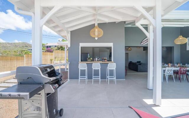 Villa Martinique Diamant, resplendissante, 3ch, piscine, vue mer