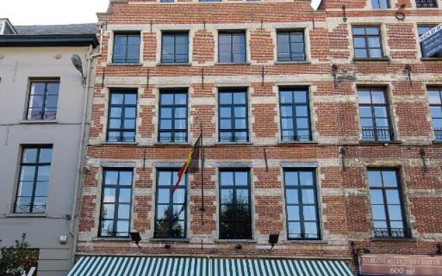 hotelImage