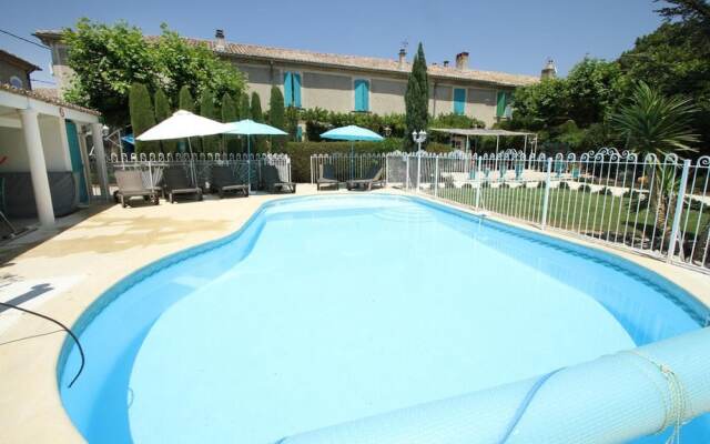 Studio in Suze-la-rousse, With Shared Pool, Enclosed Garden and Wifi