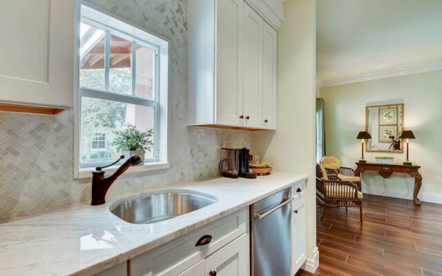 Grandview Heights Vacation Homes – Pink House