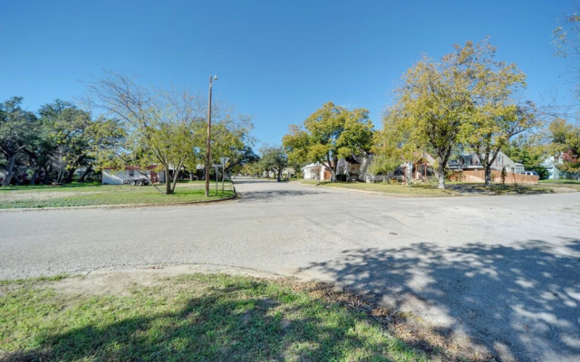 Pet-friendly Brady Vacation Home Near Wineries!