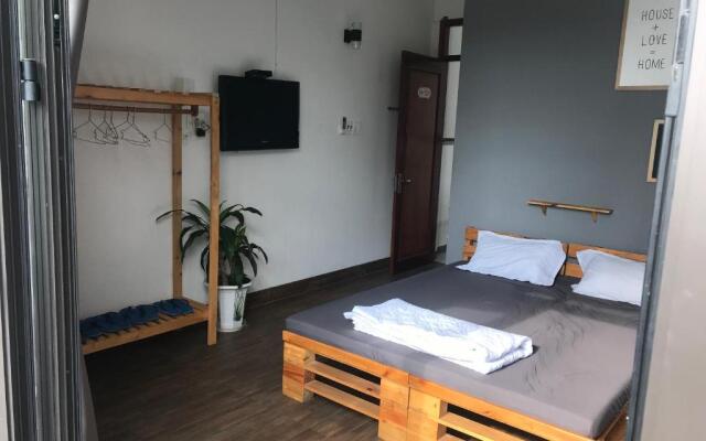 Xam House Hostel