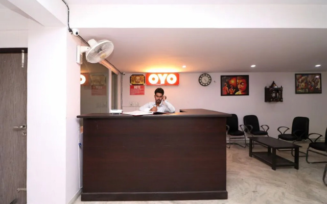 OYO 14723 Diamond Deluxe