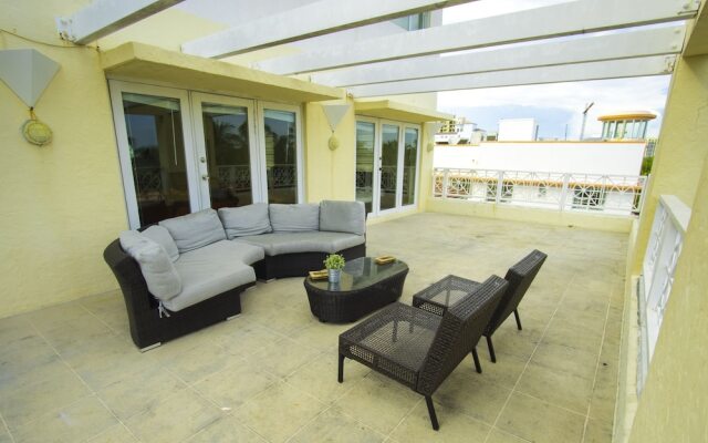 SoBe Ocean Dr. 3 Bedroom Penthouse