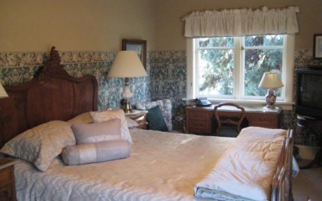 Point Grey Guest House