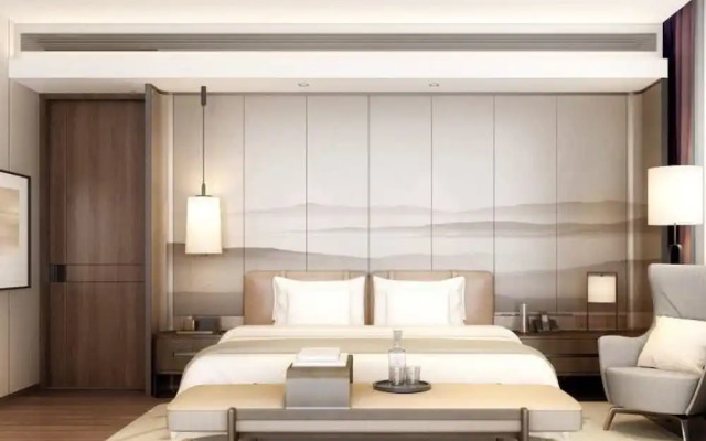 Yinbao Jianguo Hotel