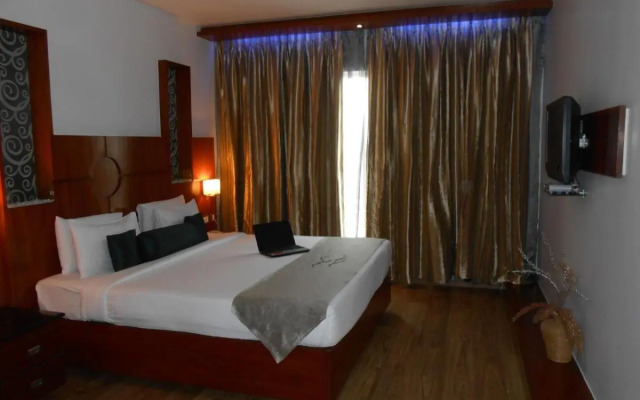 The Citrine Hotel - Seshadripuram
