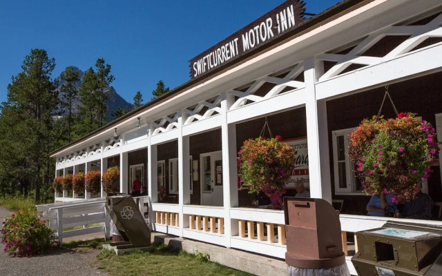 Swiftcurrent Motor Inn and Cabins - Inside the Park