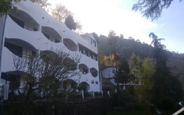 Kumaon Roop Resort