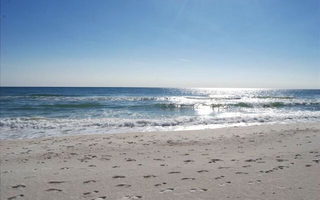 Broadmoor 402 by RedAwning