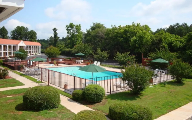 Rodeway Inn Forsyth near GA Public Safety Training Center