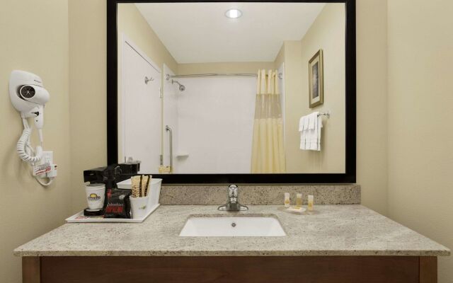 Spark by Hilton Victoria