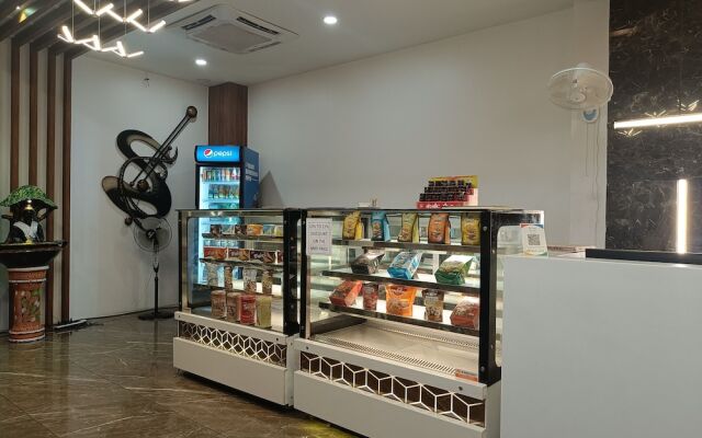 Hotel Akshay Grand