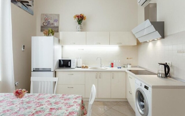 Apartment near Opera Theater