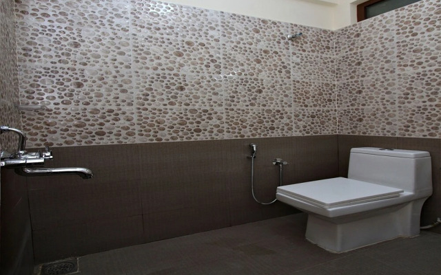 OYO 4848 3 Square Inn