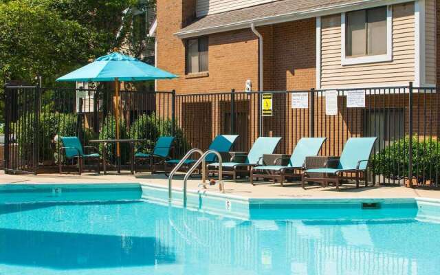 Tysons Corner Suites, A Baymont by Wyndham