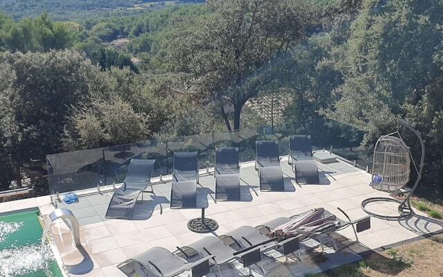 Villa in Lorgues With Private Pool
