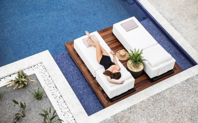 Beachfront Suite