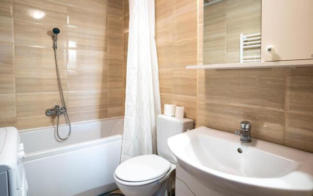 Summerland Sea-View Luxury Apartment