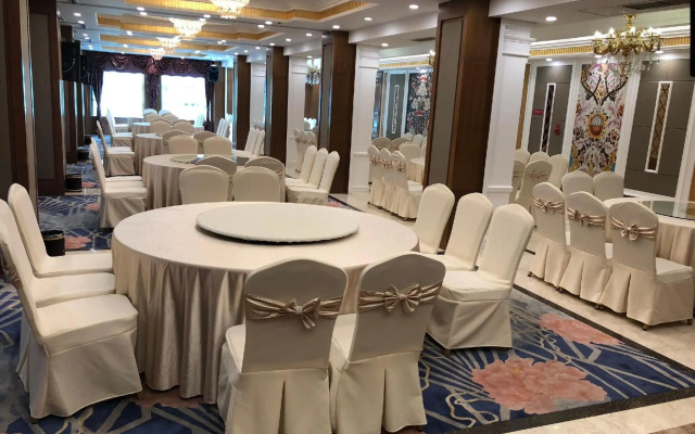 Huaxia Hotel