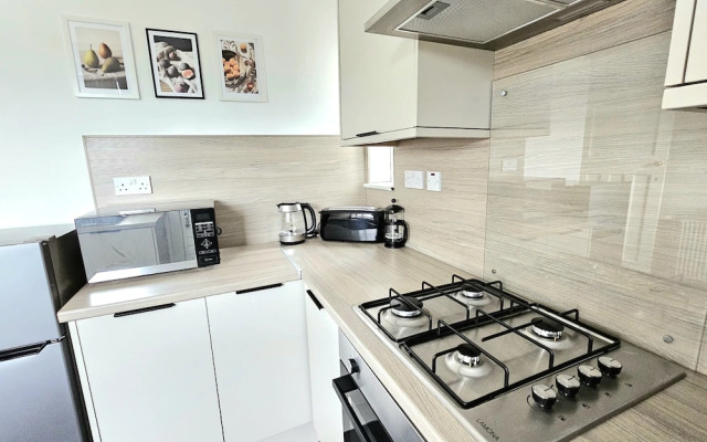 Charming 3-Bed Oasis-free parking