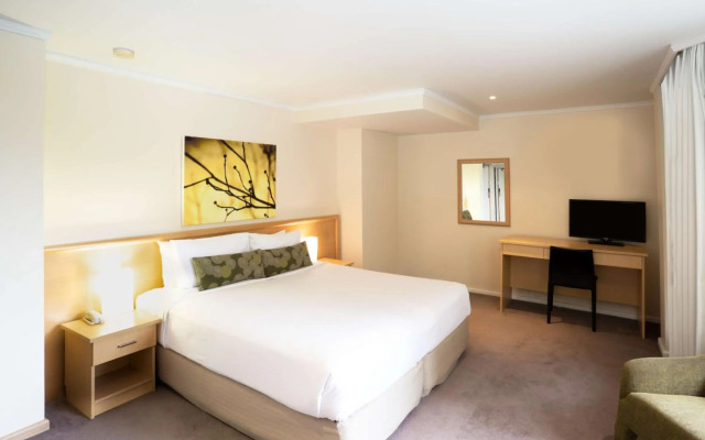 Mirage Hotel Newport