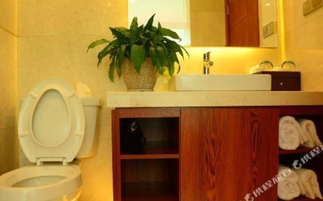 Phoenix Hot Spring Holiday Hotel