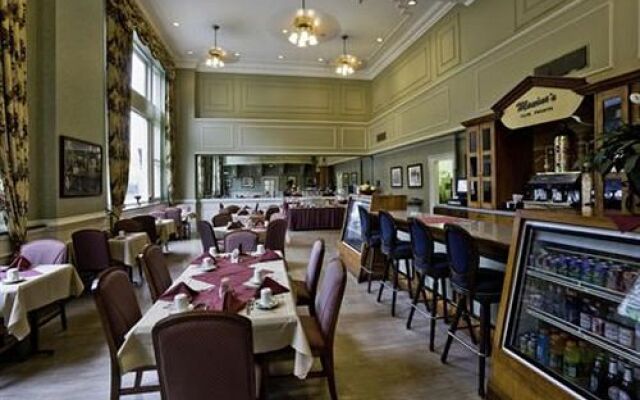 Commonwealth Park Suites Hotel