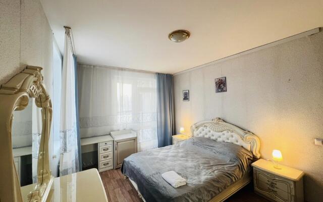 Саквояж на улице Батурина 40