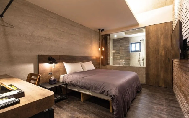 Wild Hotel