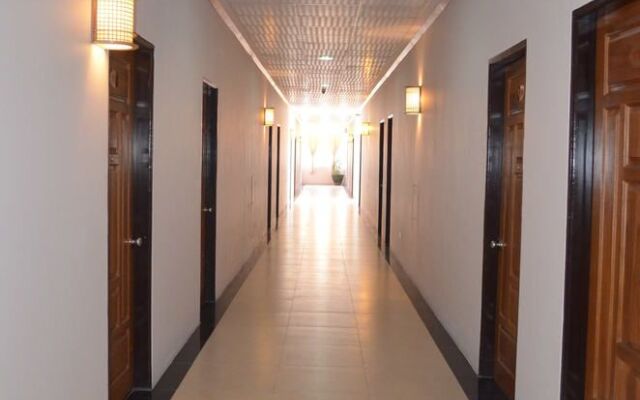 Shwe Poe Eain Hotel 1