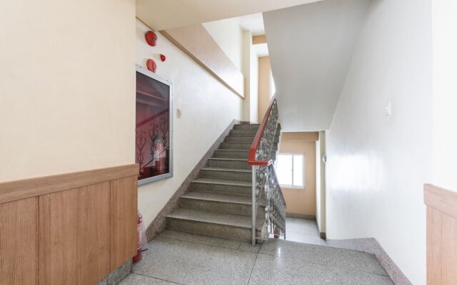 OYO 224 DG Grami Hotel