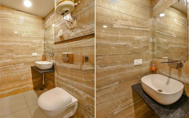 Fabhotel Prime Purple Orchid