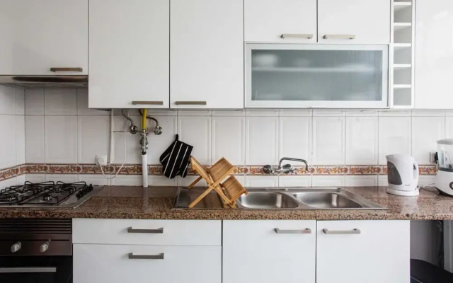Charming 2 Bedroom Apartment in Lisbon