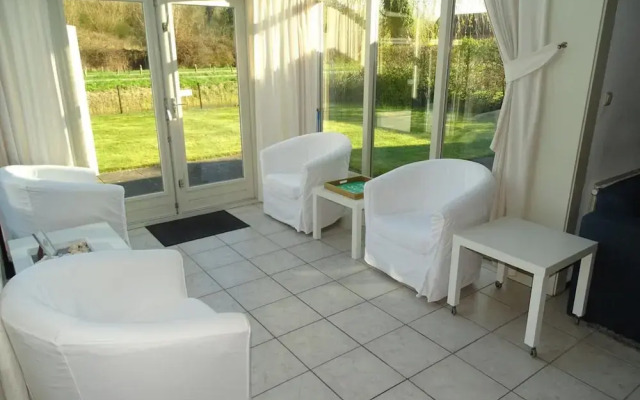 Inviting Bungalow With Garden