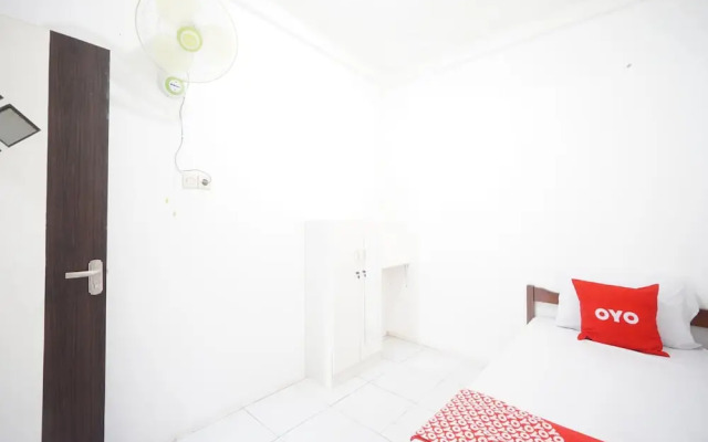 OYO 93682 Blessing's Kediri Homestay Syariah