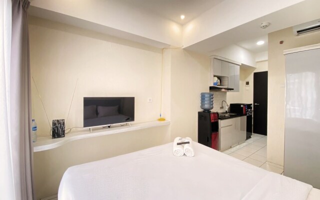 Comfy Studio Room At Grand Asia Afrika Apartment
