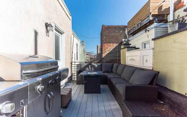 Fire Pit -Roof Deck- Parking -Penn-CHOP-Sleeps 7