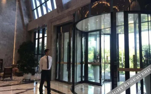 Vienna International Hotel (Wuhan Workers' Culture Palace Jiyuqiao Metro Station)