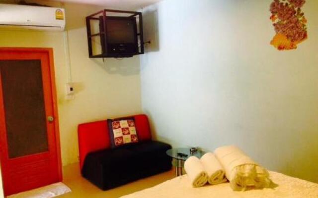 Petchmalee Guesthouse