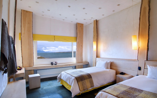 Remota Hotel