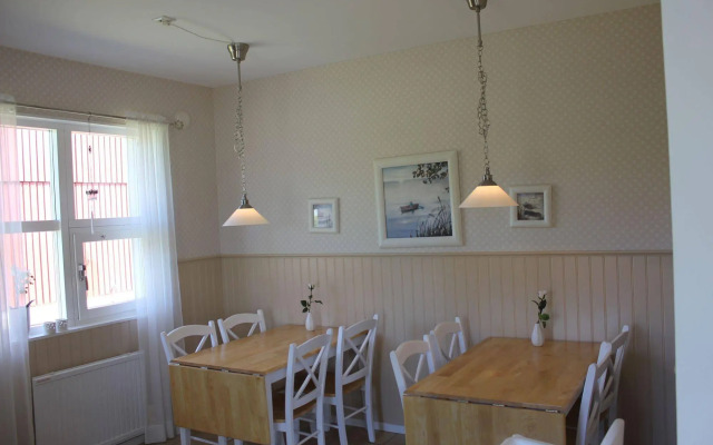 Sjötorps Vandrarhem & Rum - Hostel