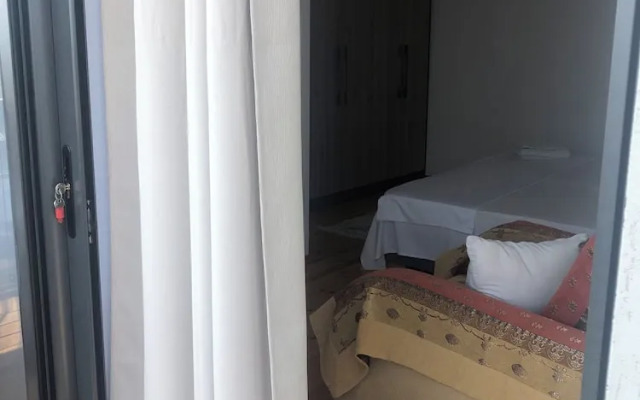 Monas Guesthouse
