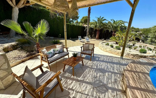 3 Bedroom Villa Walking Distance to Moraira