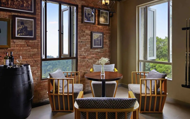 Mercure Danang French Village Bana Hills